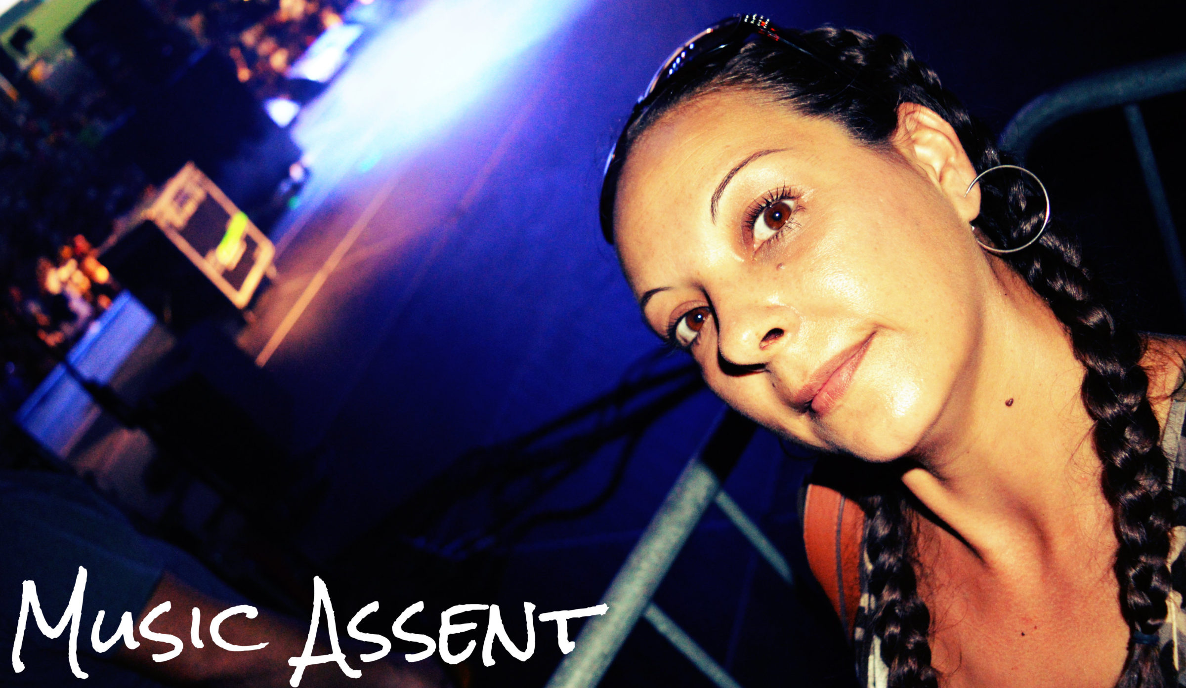 Backstage with Bella