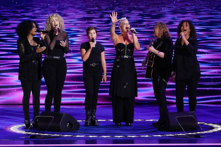 Pink and her daughter Willow